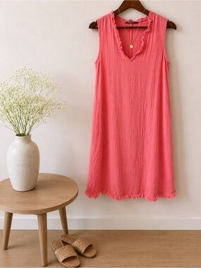 Famulily Coral Sleeveless Mini Dress Size L | Ruffle Neck | Frayed Hem | EUC